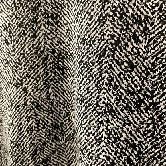 Express black/white herringbone dress sz S cap-sleeves, fully-lined, v-neck NWOT - Picture 2 of 11